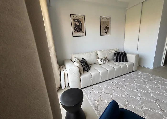 Blue Riviera Luxe Daire *