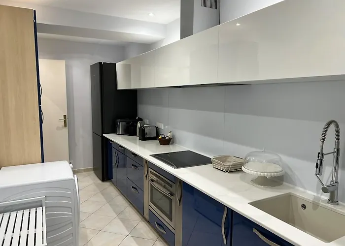 Daire Blue Riviera Luxe