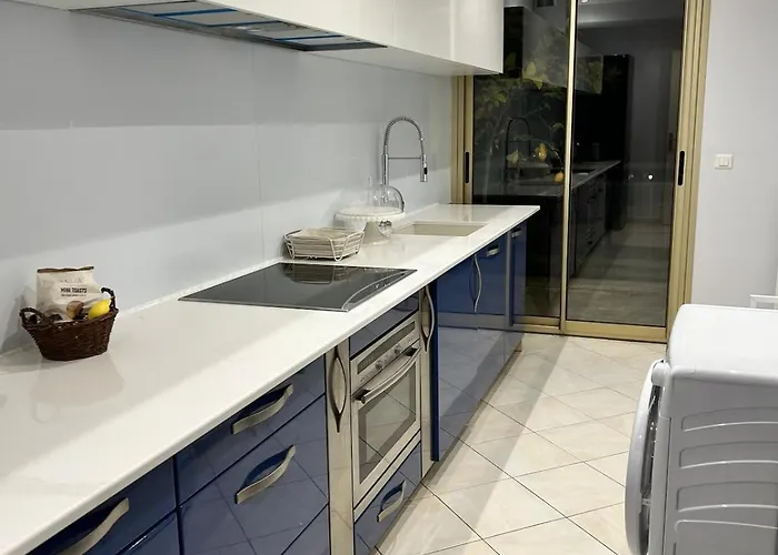 Blue Riviera Luxe Daire *